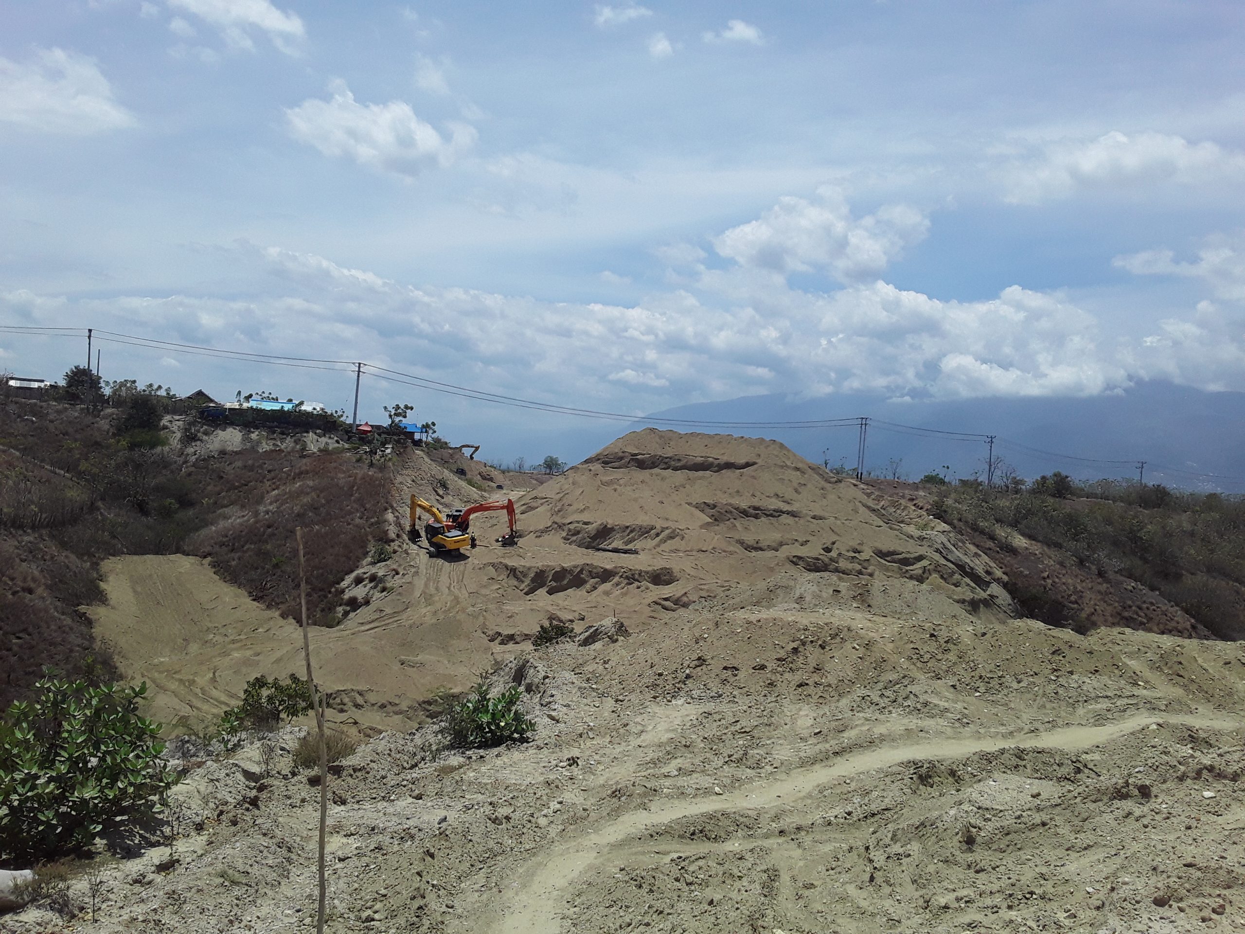 Proyek Jembatan ? Akhirnya Terungkap, Pelaksana : Maaf Pak, Sore ini Papan Planknya di Pasang
