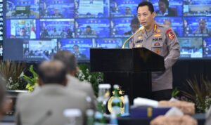 kapolri-membuka rakernis gabungan Kapolri-membuka rakernis gabungan.jpg