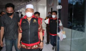 Tersangka Idhamsya Tompo Ditahan Kejati Sulteng.jpg