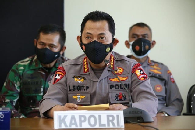 kapolri-bernatas-preman.jpg