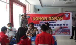 polda sulteng gelar donor darah.jpg