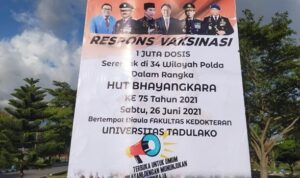 Vaksinasi nasional-satu juta sehari-polda sulteng dan untad.jpg