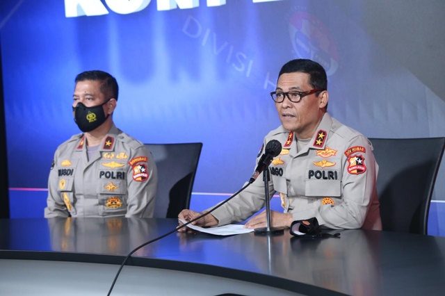Polri Targetkan Vaksinasi Massal Serentak 1 Juta di Seluruh Indonesia Besok.jpg