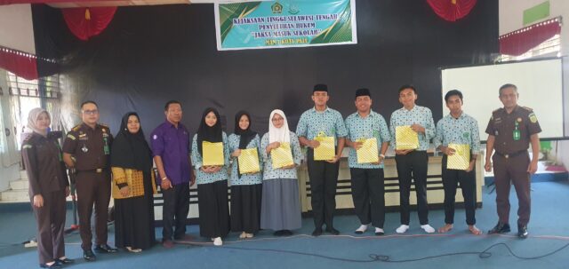 Jaksa masuk sekolah sambangi MAN 1 Palu