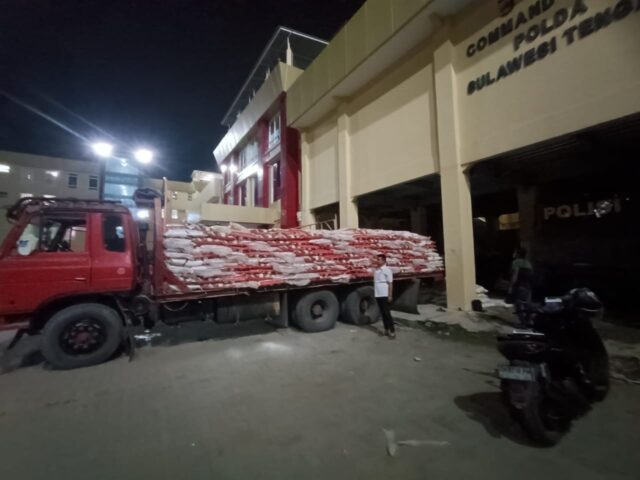 Polda sulteng sita pupuk ilegal dalam jumlah besar di wilayah Kota Palu