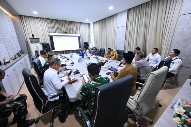 rapat bersama Forum Koordinasi Pimpinan Daerah (Forkopimda) Provinsi Sulteng