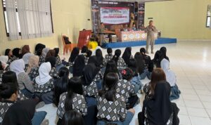 Satgas Madago Raya Beri Motivasi Ratusan Siswa Dua Sekolah di Poso Lewat Hipnoterapi
