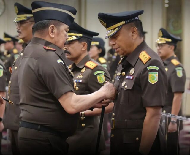 Jacop Hendrik Pattipeilohy Pimpin Kejati Sulut