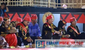 IMG-20251025-WA0003 pembukaan Festival Danau Poso (FDP) ke-25 tahun 2025. Kegiatan digelar pada Jumat (24/10/2025) malam di Anjungan FDP, Kelurahan Pamona, Kecamatan Pamona Puselemba, Kabupaten Poso.