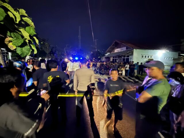 Kasus penganiayaan berat yang mengakibatkan satu orang tewas terjadi di Jalan Munif Rahman, Kelurahan Kabonena, Kecamatan Ulujadi, Kota Palu, pada Jumat (7/11/2025) malam